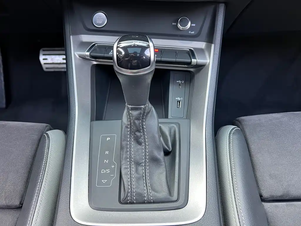Audi Q3 2020 — фото 15