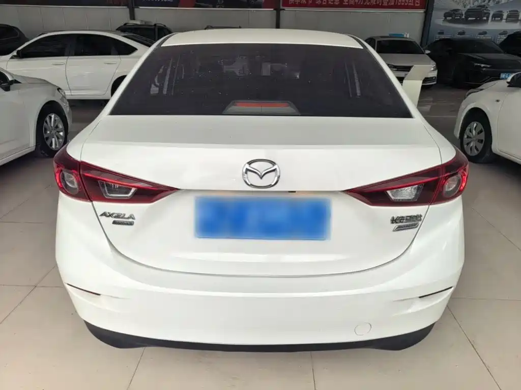 Mazda 3 Axela 2016