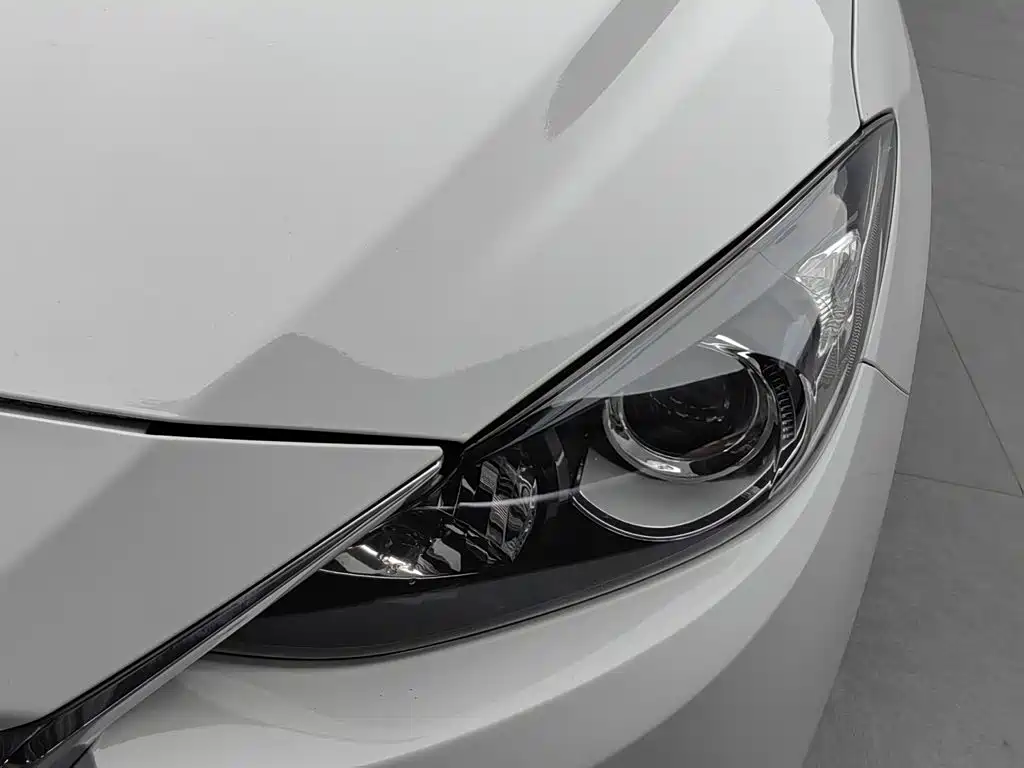 Mazda 3 Angkesela 2015