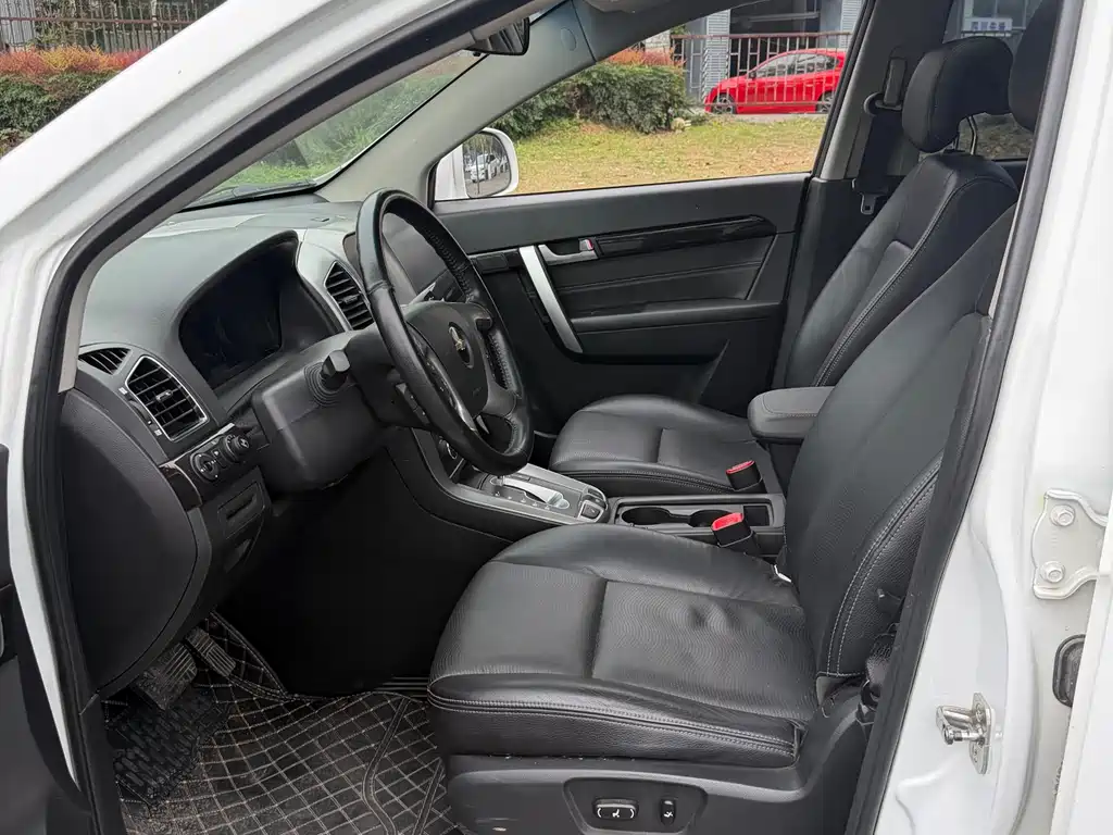 Chevrolet Captiva 2014 — фото 10