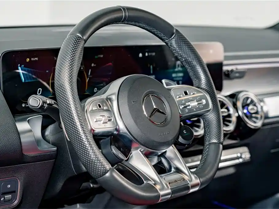 Mercedes-Benz GLB AMG 2023 — фото 11