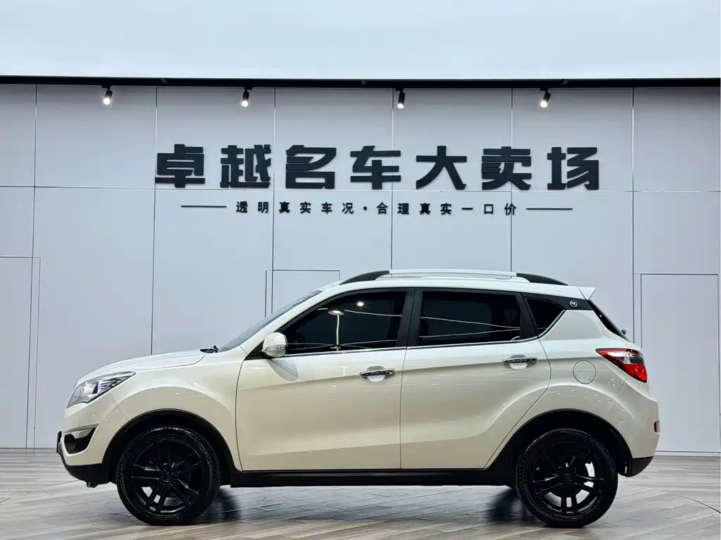 Changan CS35 2015 — фото 4