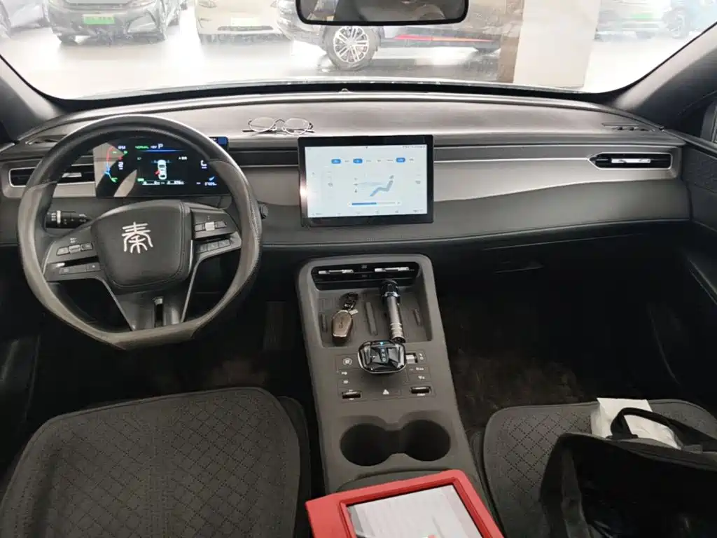 BYD Qin PLUS 2025 — фото 10