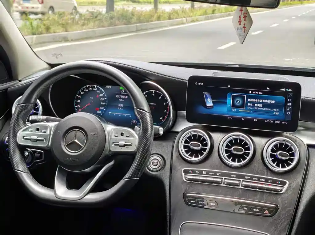 Mercedes-Benz C-Class 2020 — фото 10