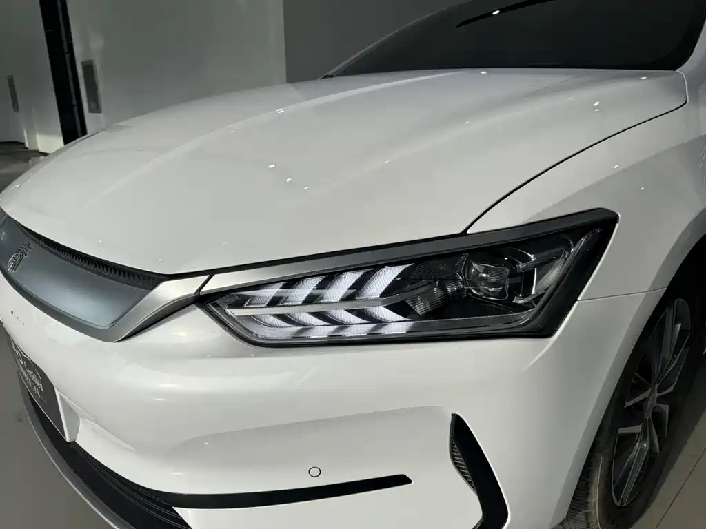 BYD Qin PLUS 2023 — фото 2