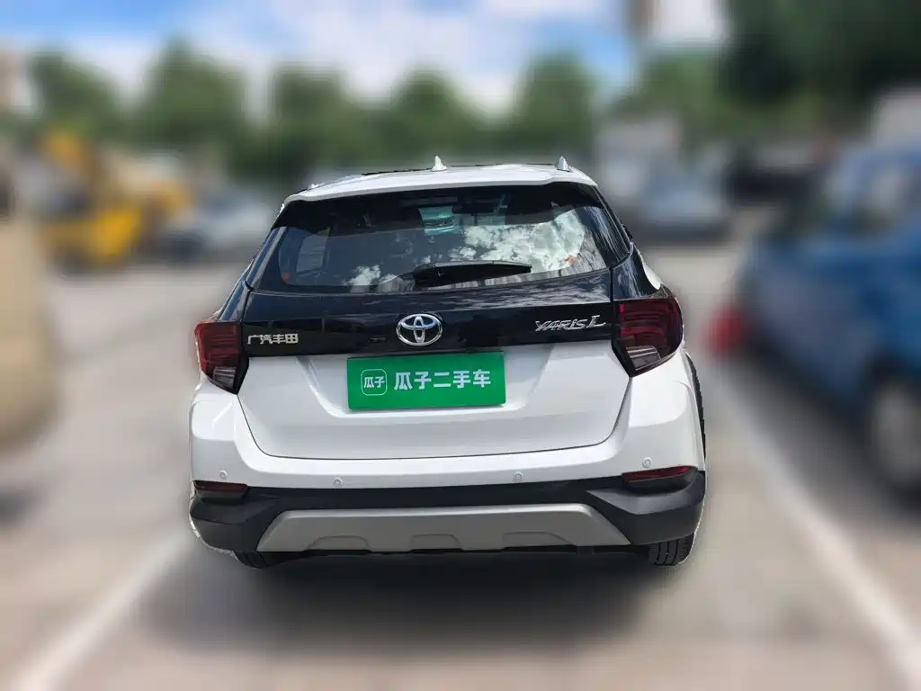 Toyota Yaris L 2021 — фото 4