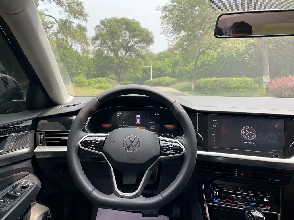 Volkswagen Passat 2024
