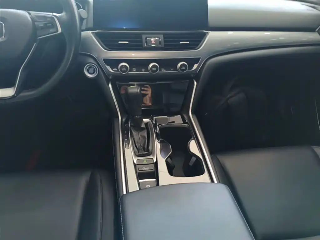 Honda Accord 2021 — фото 14