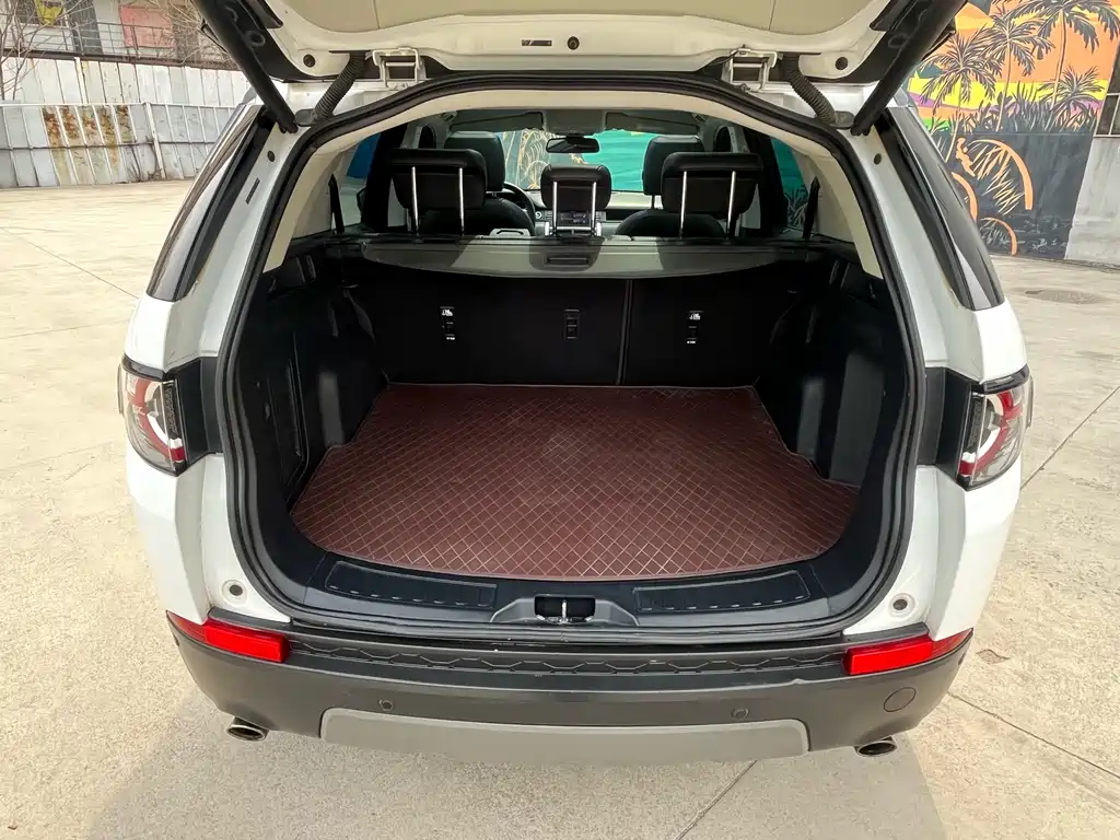 Land Rover Discovery Sport 2018 — фото 16