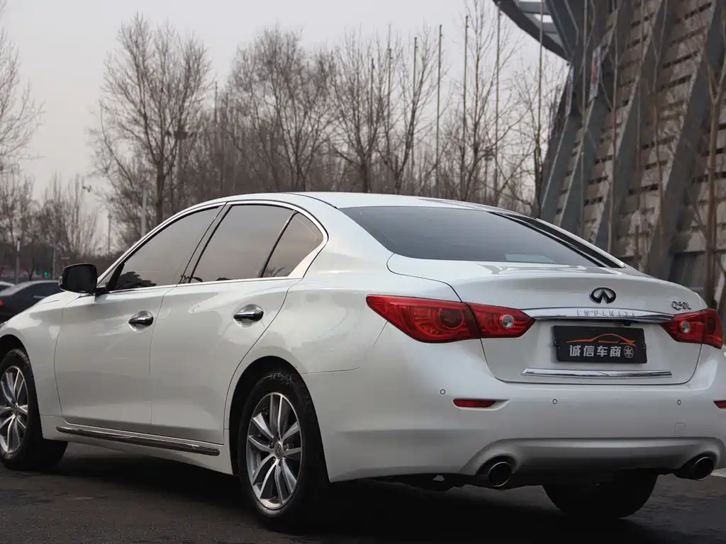 Infiniti Q50L 2015 — фото 7