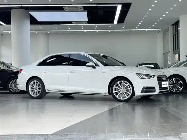 Audi A4L 2018