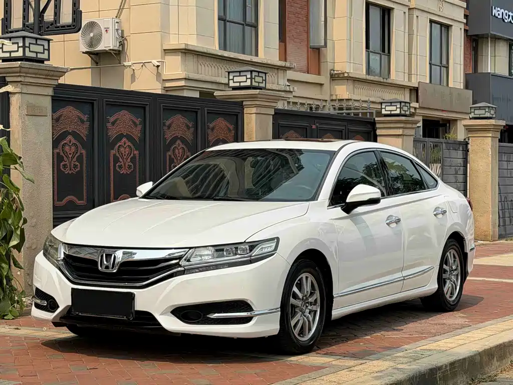 Honda Spirior 2018 — фото 1