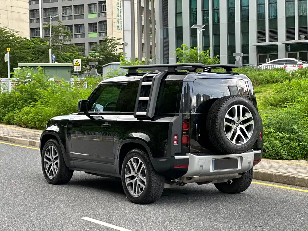 Land Rover Defender 2022 — фото 7