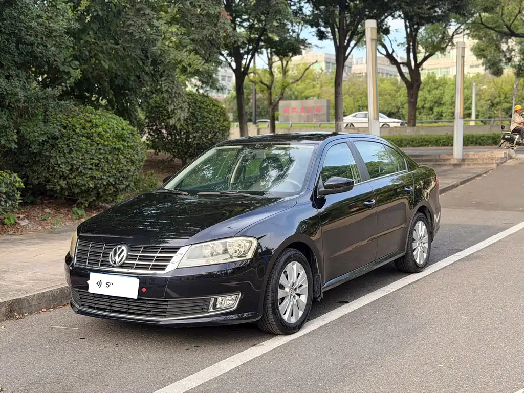 Volkswagen Lavida 2013