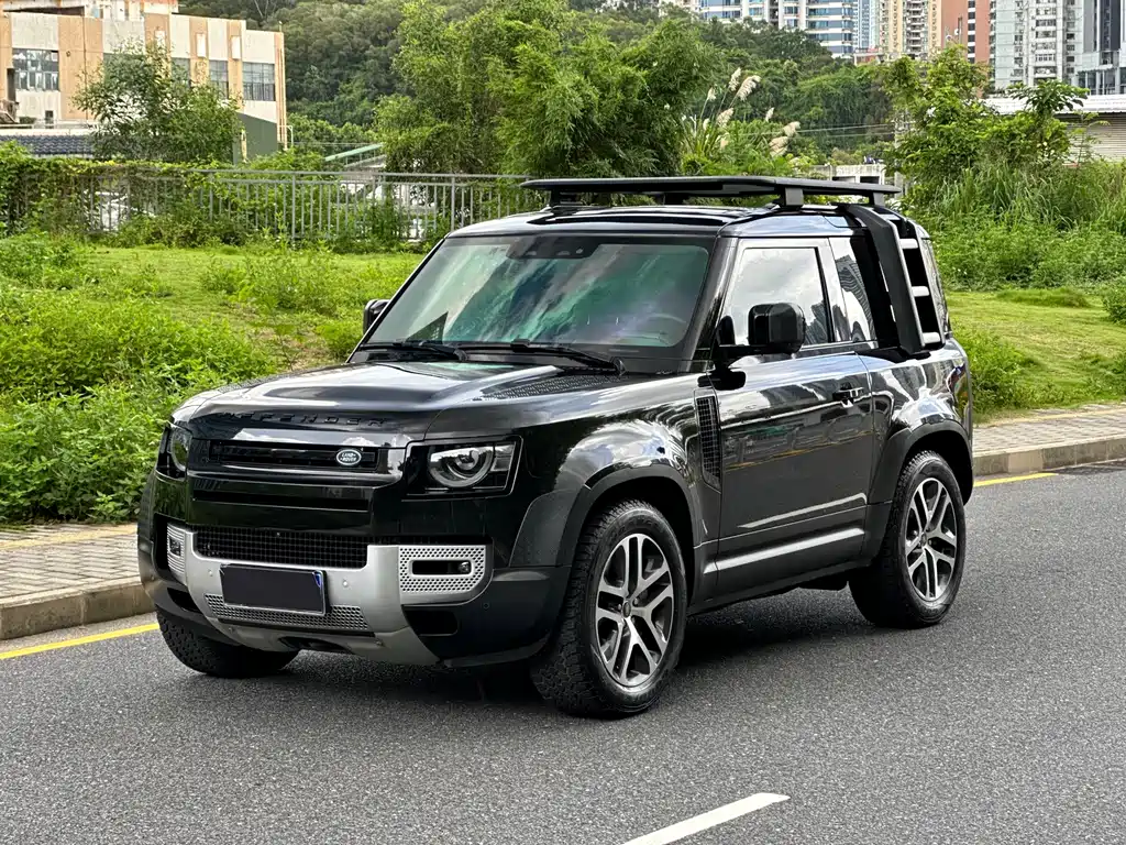 Land Rover Defender 2022