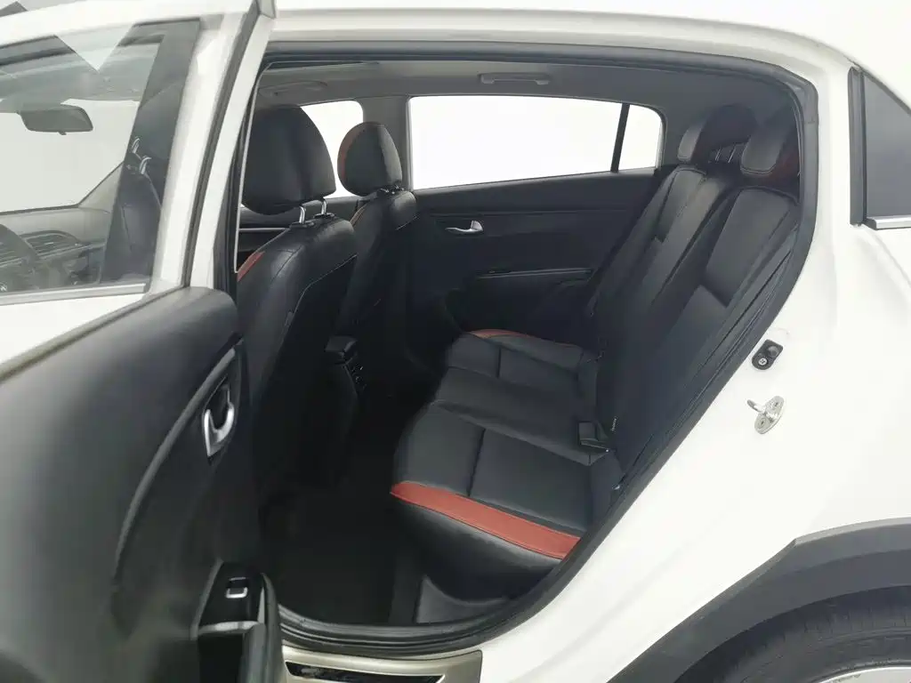 Kia KX CROSS 2019 — фото 15