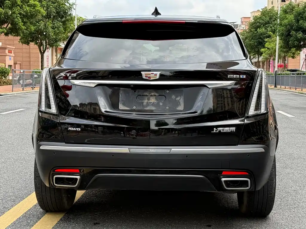 Cadillac XT5 2023 — фото 4