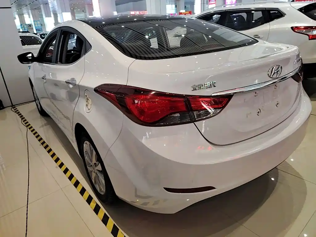 Hyundai Elantra Langdong 2017 — фото 5