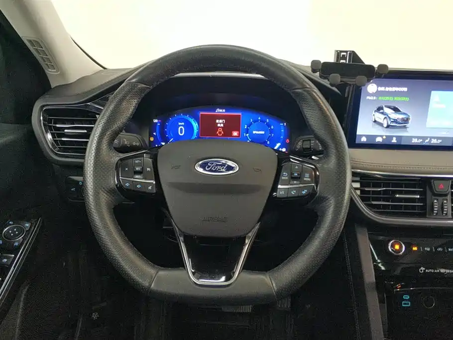 Ford Escape 2020 — фото 15