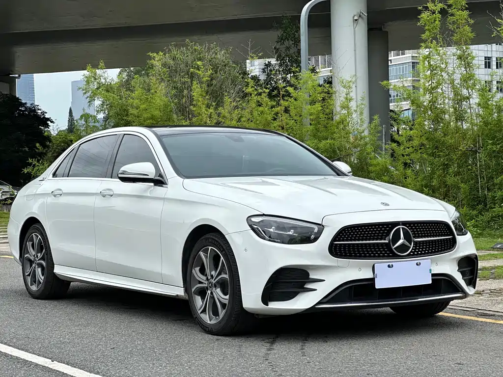 Mercedes-Benz E-Class 2021 — фото 3