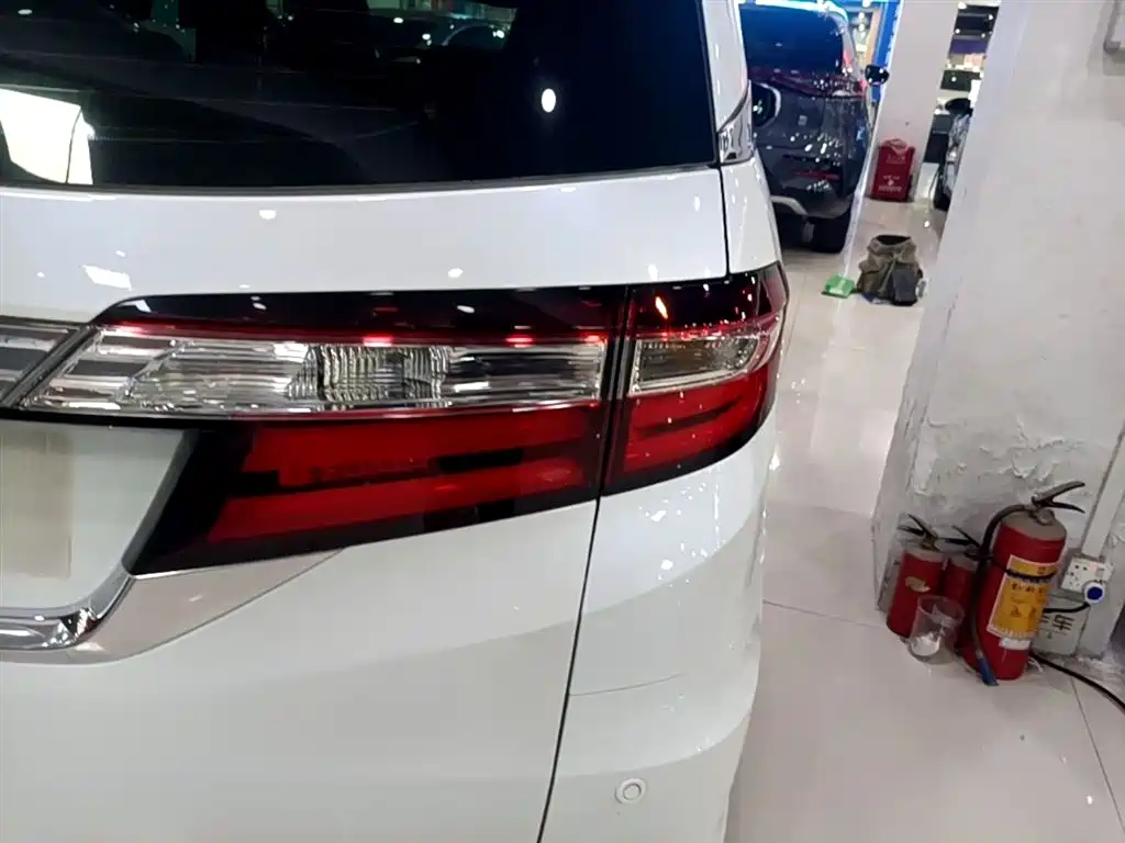 Honda Odyssey 2017 — фото 8