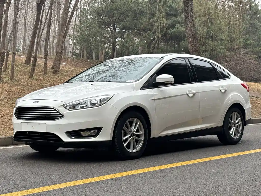 Ford Focus 2016 — фото 1