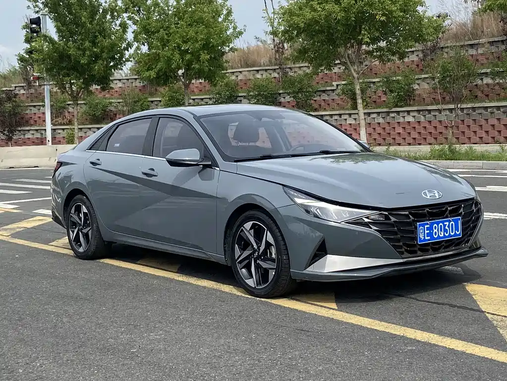 Hyundai Elantra 2021 — фото 2