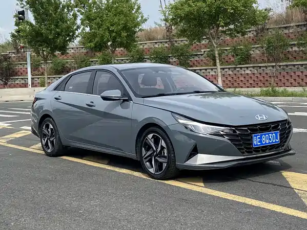 Hyundai Elantra 2021