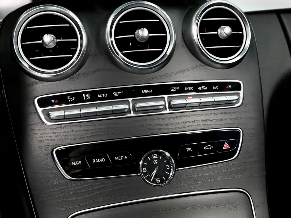 Mercedes-Benz C-Class 2019 — фото 16
