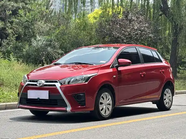 Toyota Yaris L 2015