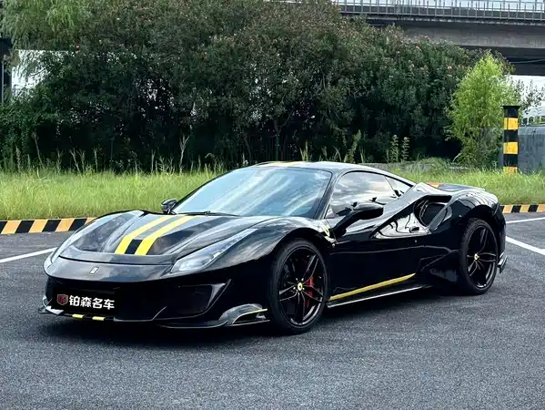 Ferrari 488 2016