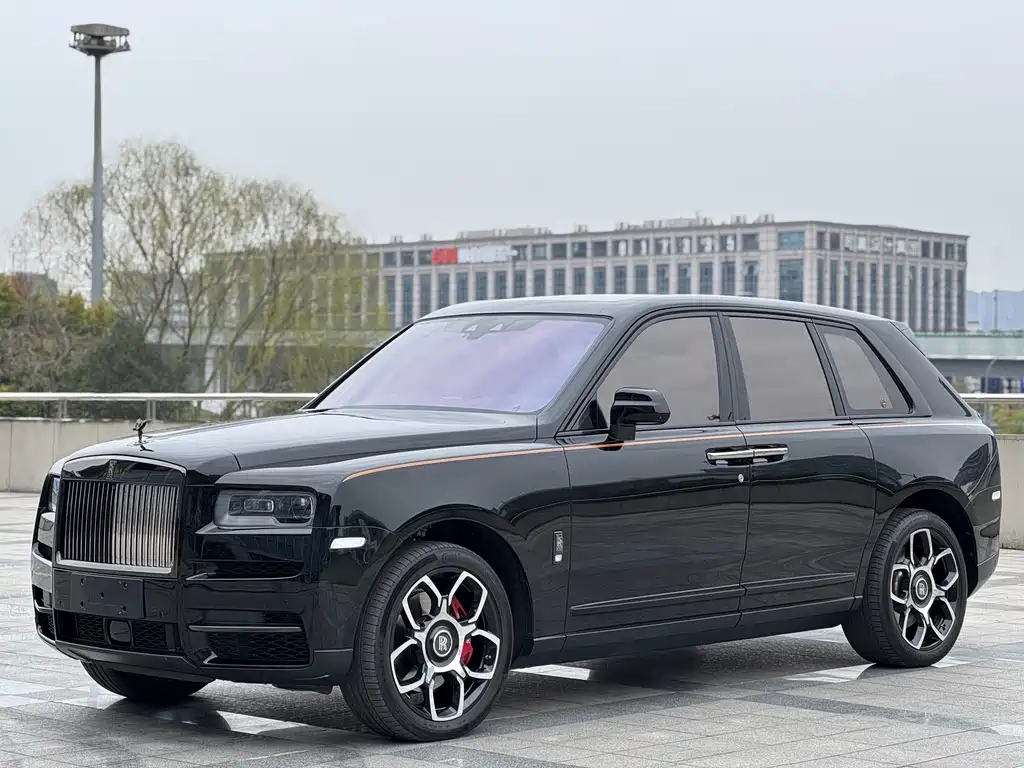 Rolls-Royce Cullinan 2023 — фото 1