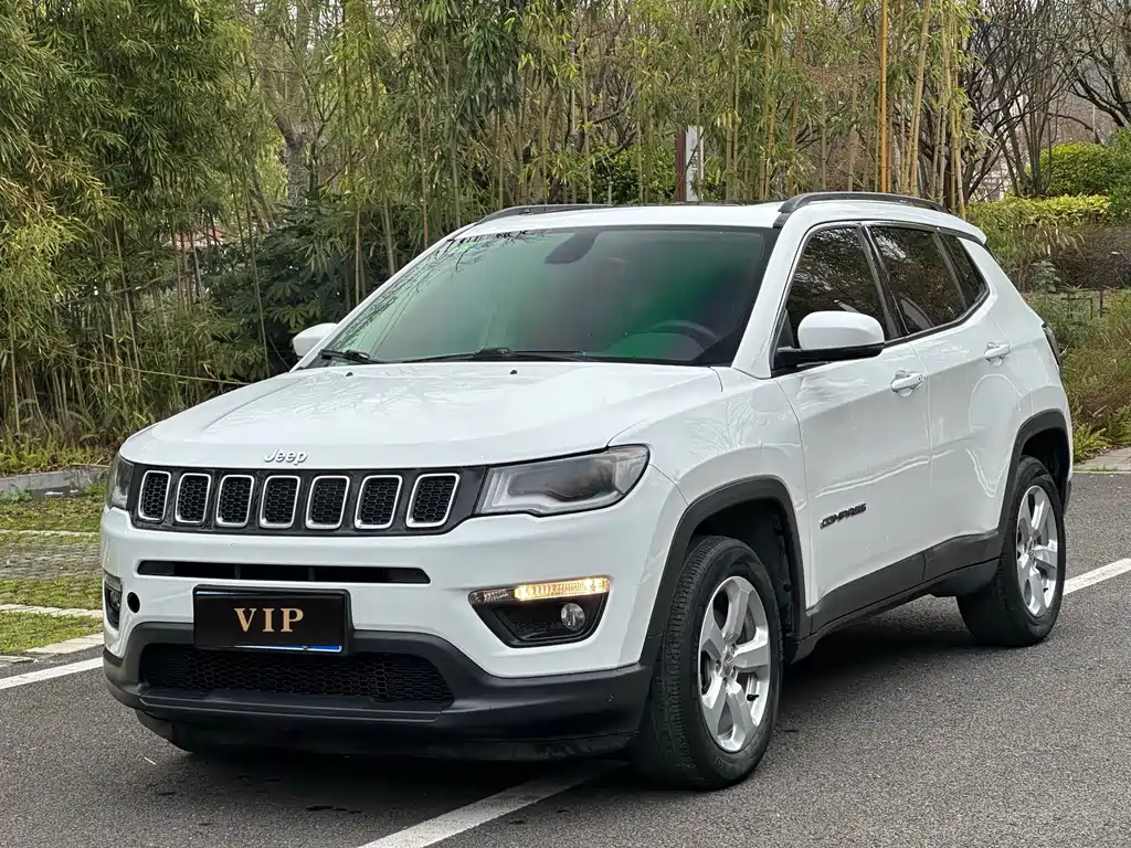 Jeep Compass 2017 — фото 1