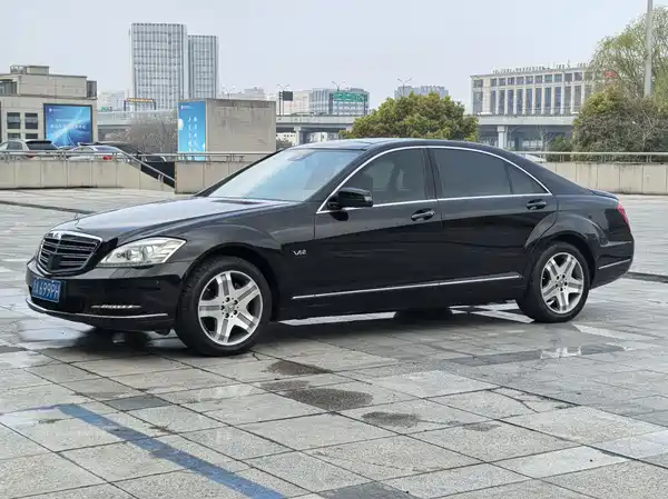 Mercedes-Benz S-Class 2012