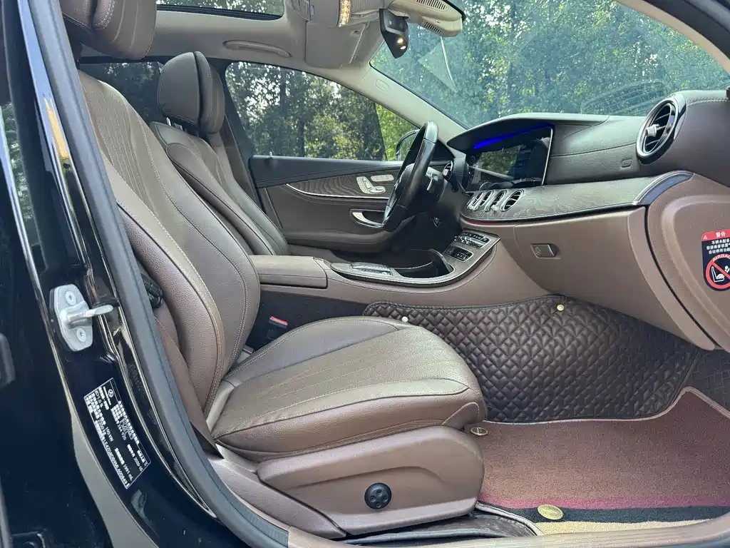 Mercedes-Benz E-Class 2020 — фото 13