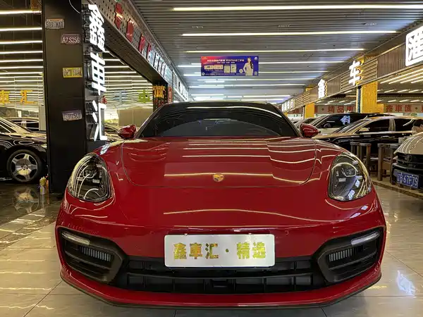 Porsche Panamera 2023