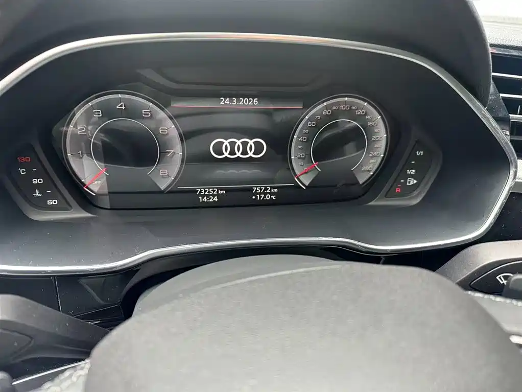 Audi Q3 2023 — фото 4
