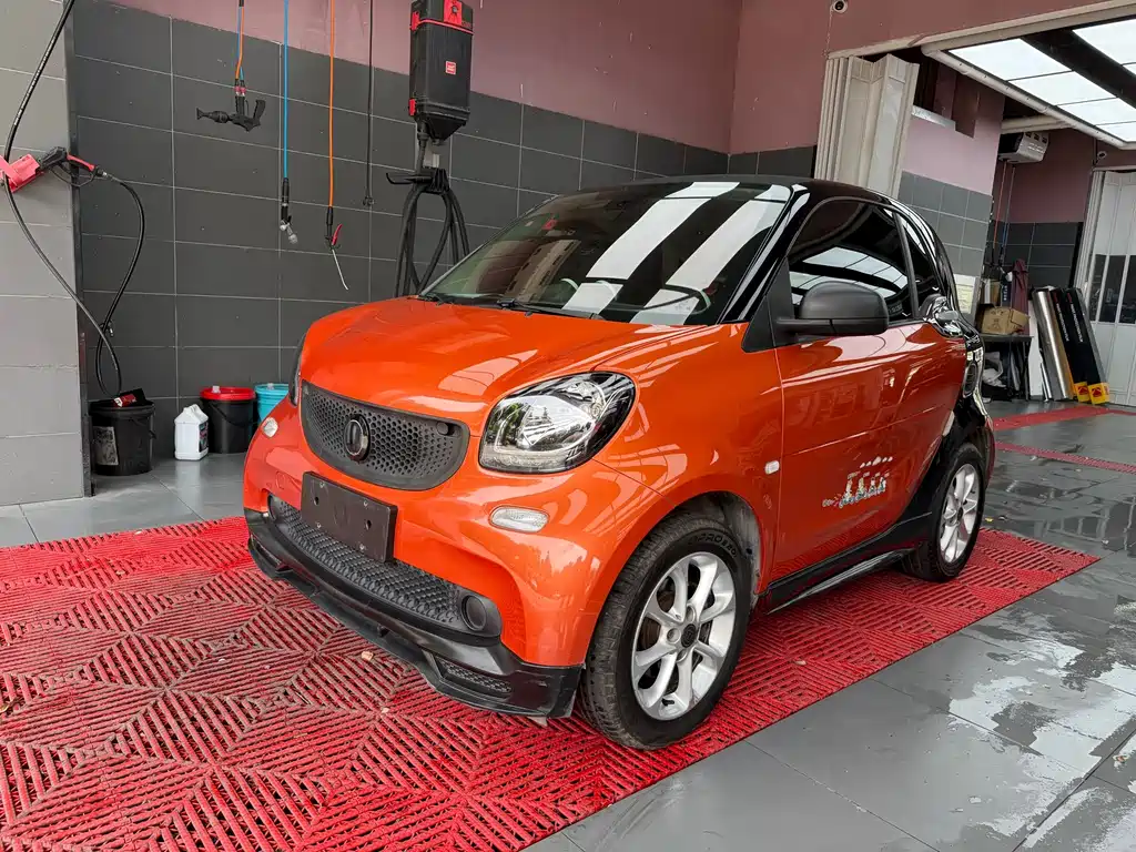 smart fortwo 2017 — фото 1