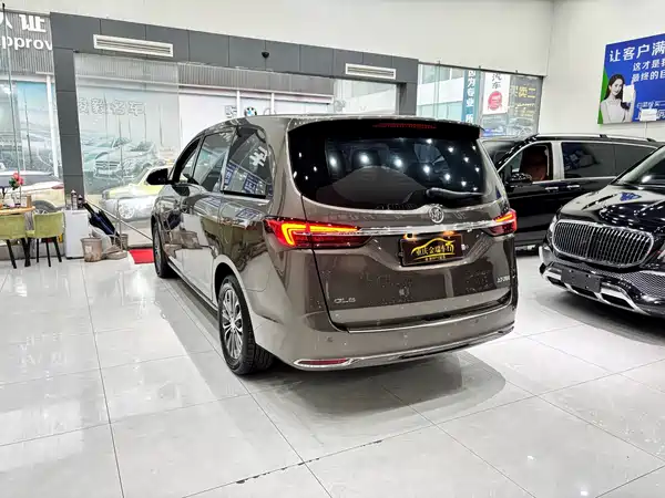 Buick GL8 2023