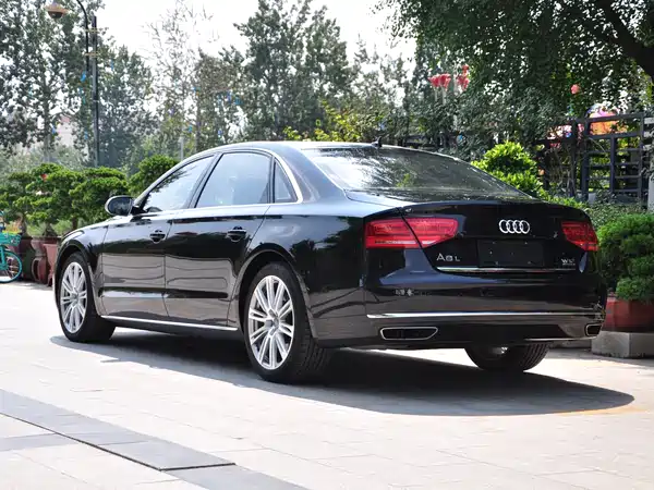 Audi A8 2012