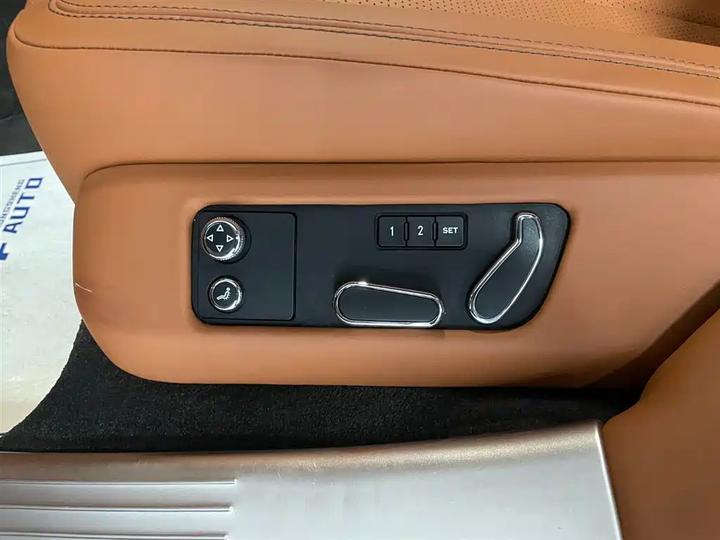 Bentley Flying Spur 2014 — фото 13