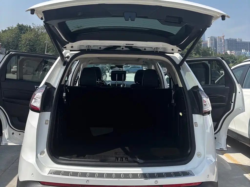 Ford Edge 2015 — фото 10