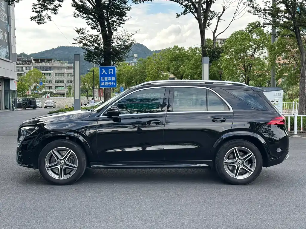 Mercedes-Benz GLE 2023 — фото 4