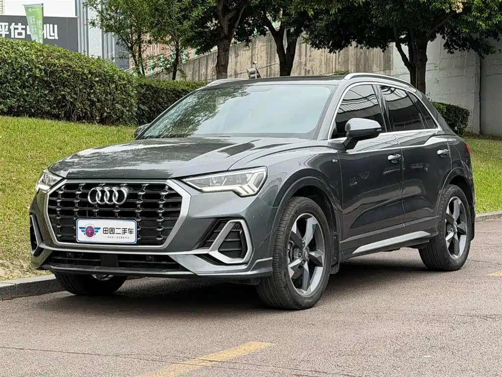 Audi Q3 2020 — фото 1
