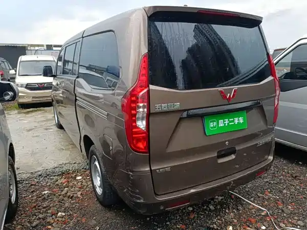 Wuling Journey Classic 2016