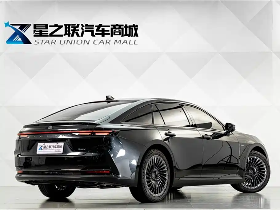 Toyota Crown 2025 — фото 6