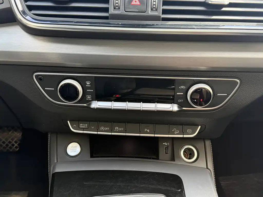Audi Q5L 2022 — фото 14