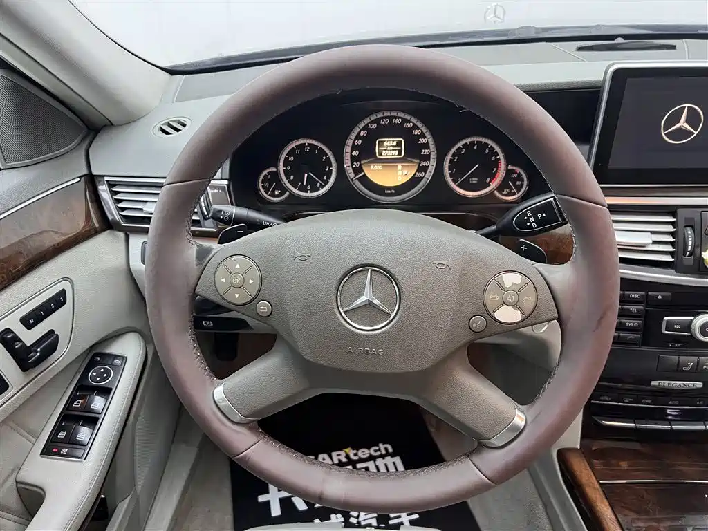 Mercedes-Benz E-Class 2012 — фото 15
