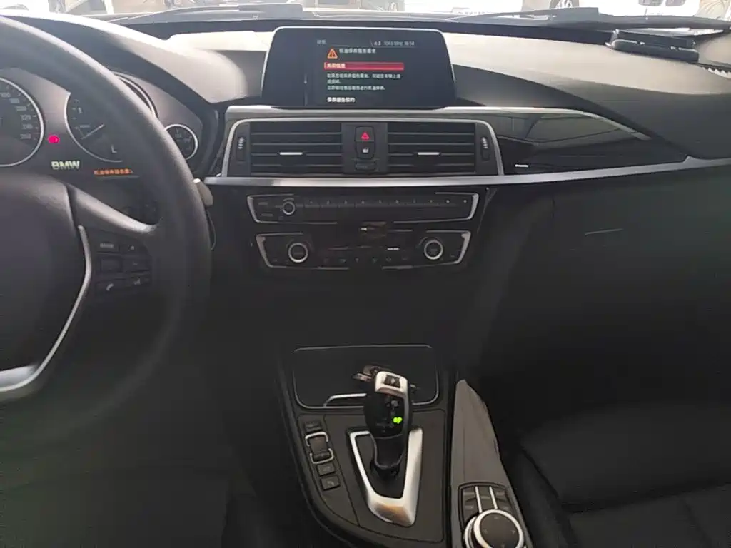 BMW 3 Series GT 2018 — фото 13
