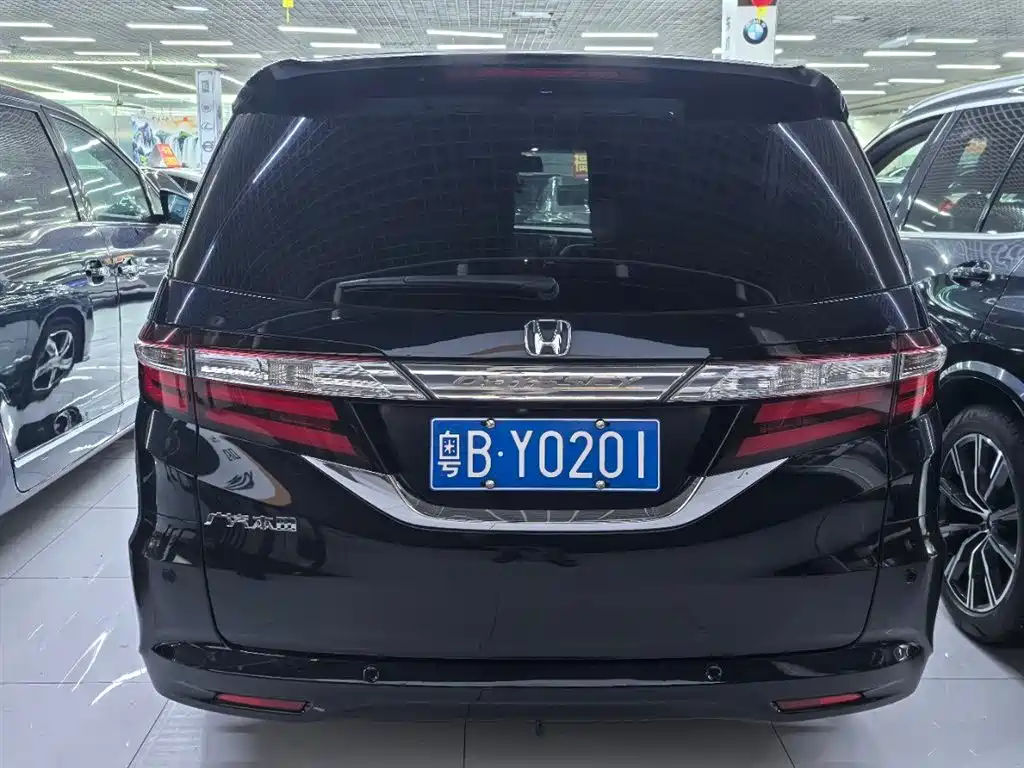 Honda Odyssey 2016 — фото 5